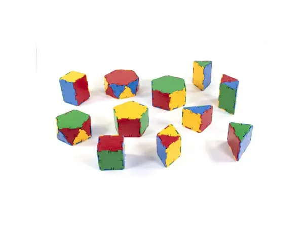 Connexion miniland polyedres en 3 dimensions emboitables   coloris et 7 formes assortis  le seau de 84 pieces — Non classé