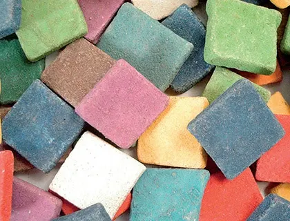 Pièce mosaïque antique forme et épaisseur irrégulières seau 1kg — Non classé