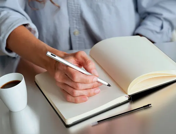 BIC Stylo à bille Cristal RE'NEW, noir — Stylos à bille & accessoires — vue 5