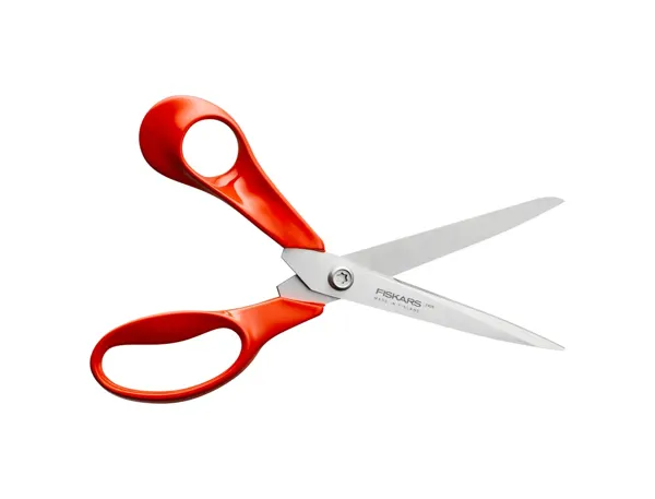 Ciseaux Fiskars Classic Universels Lames Acier Inoxydable 21 cm Gaucher Anneaux Coloris Rouge — Fournitures — vue 3